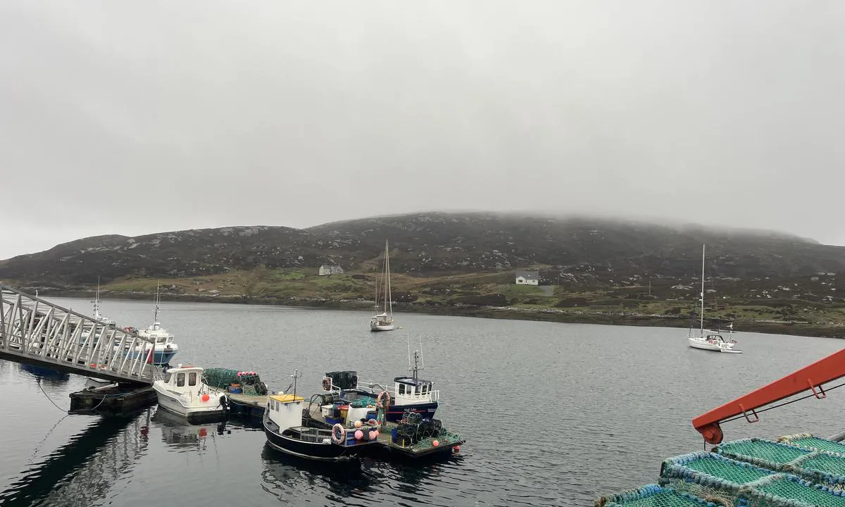 Acairseid Mor, Eriskay: Pontoon - used by local fisherman but may have space 
Looking towards private mooring (left) and anchored yacht