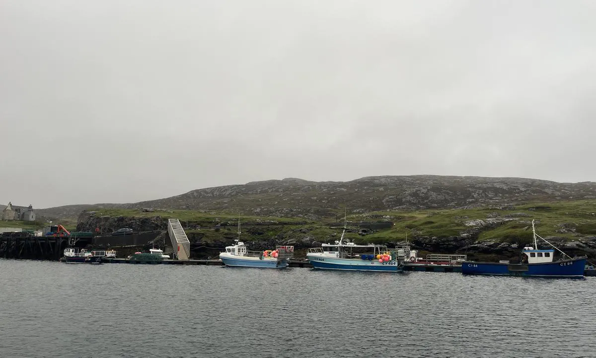 Acairseid Mor, Eriskay: Pontoon to north