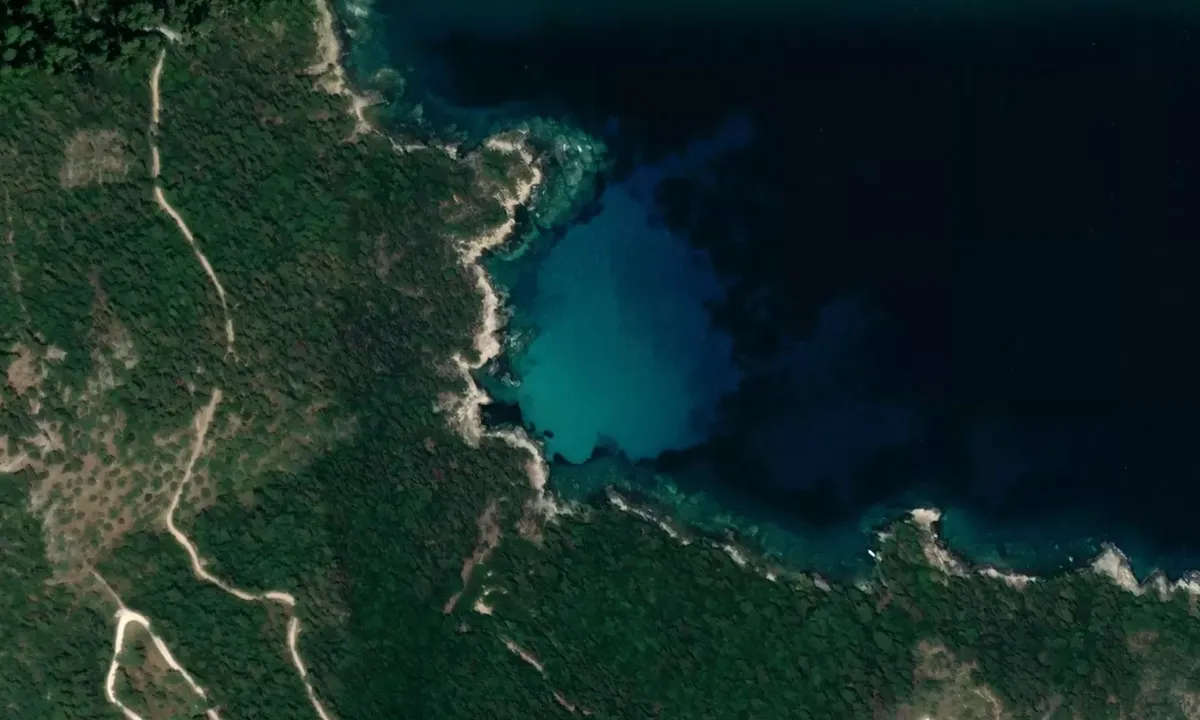 Satelite image of Acropolis Bay