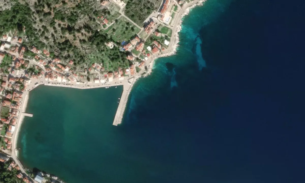 Flyfoto av Agia Effimia