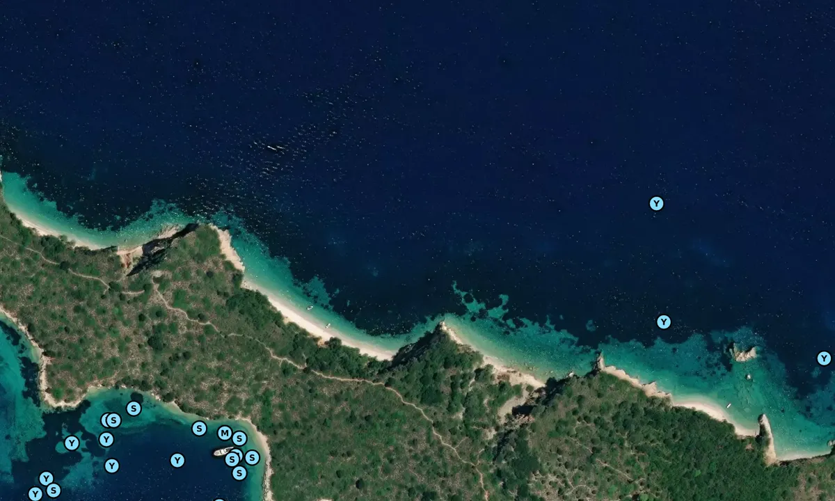 Satelite image of Ak Skhoinos (day stop)