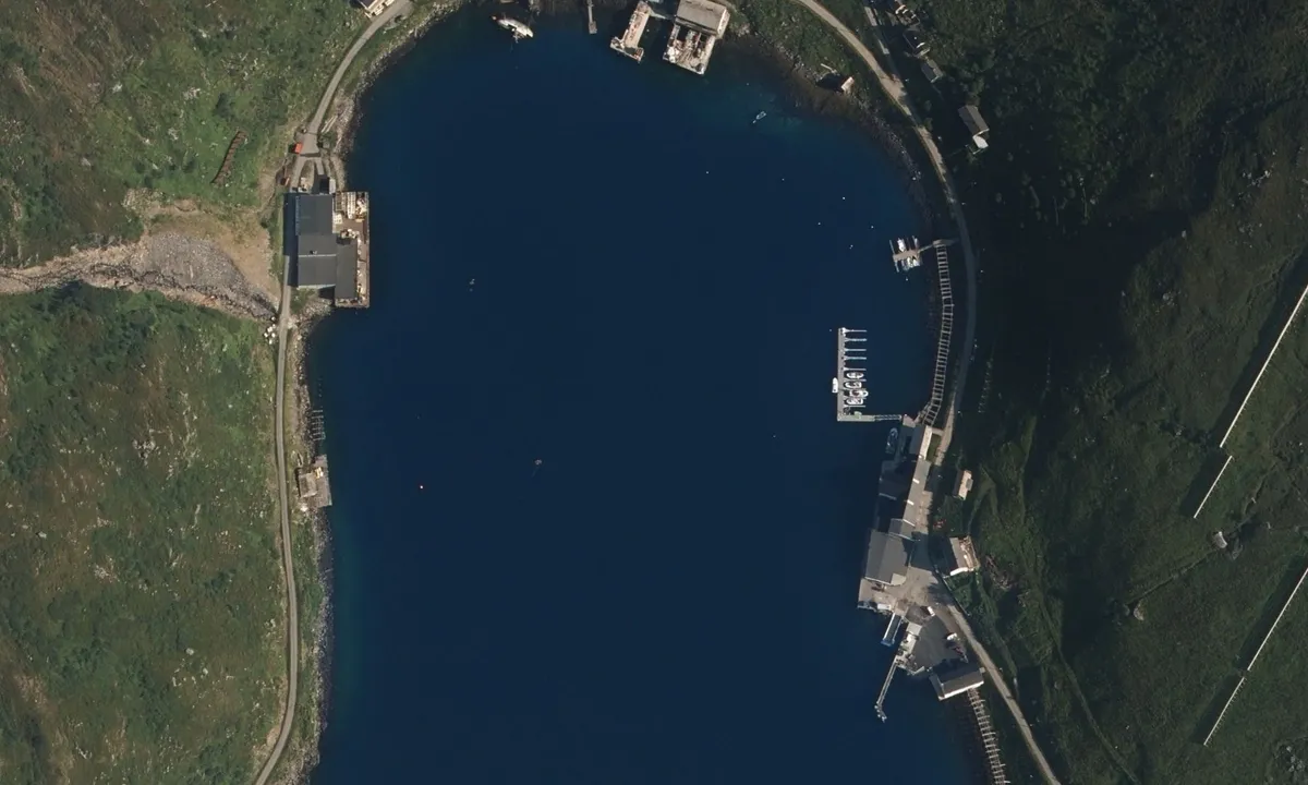Flyfoto av Akkarfjorden