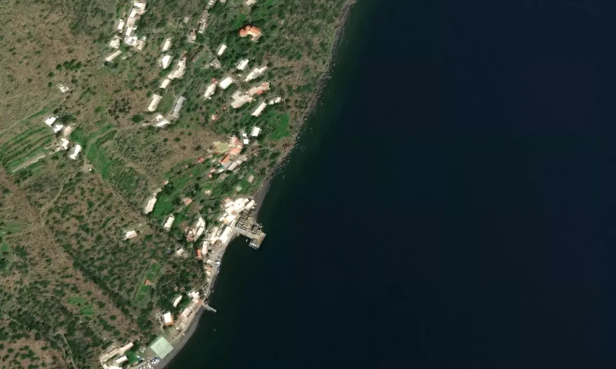 Flyfoto av Alicudi Porto - Nord