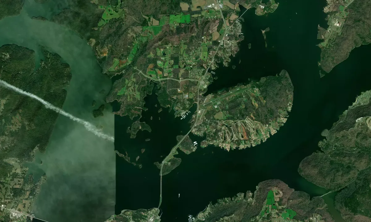 Flyfoto av Alred Marina - Guntersville