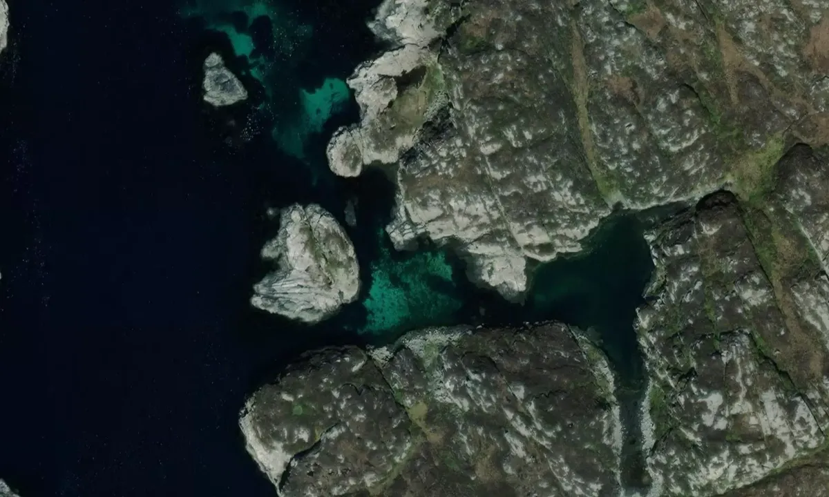 Flyfoto av Alvheim naturhamn