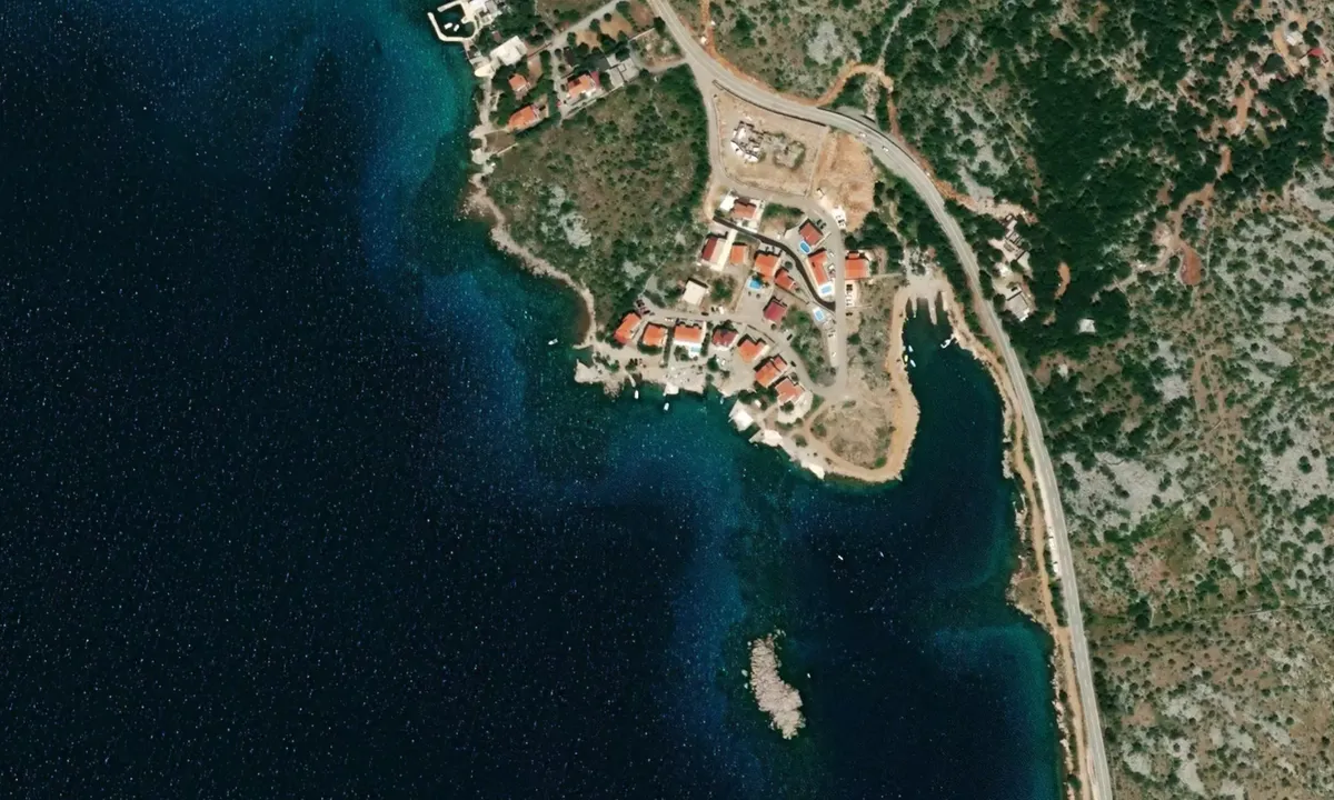 Flyfoto av Amaris