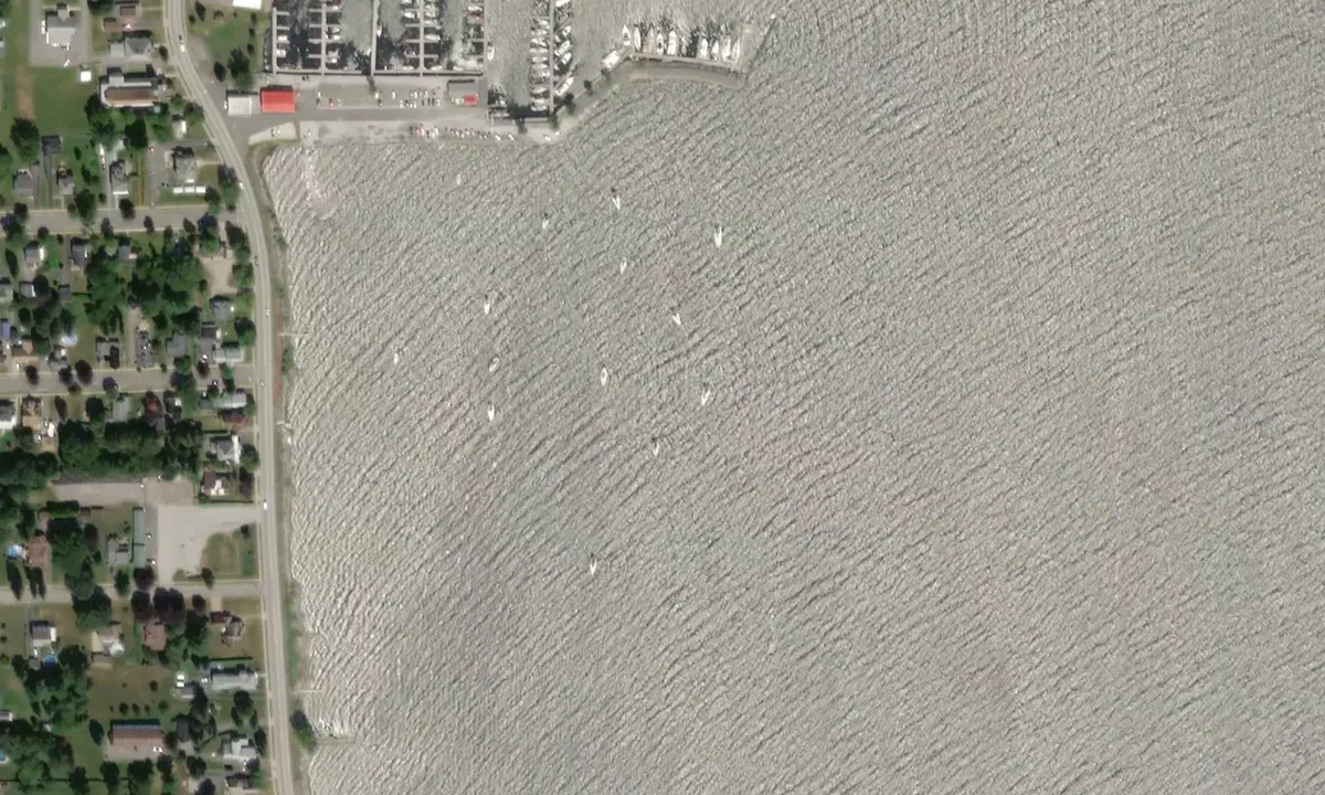 Flyfoto av Anchorage near the Gaines Marina moorings