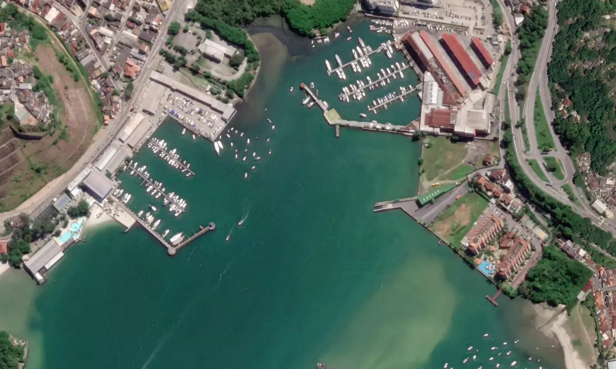 Flyfoto av Angra dos Reis