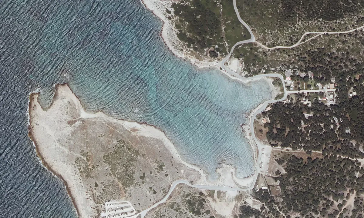 Flyfoto av Anse de Bonnieu