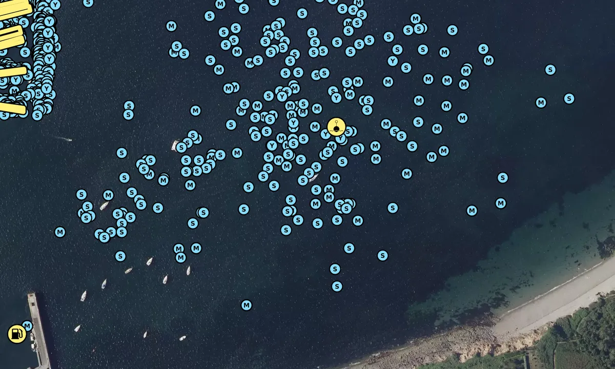 Satelite image of Anse de Camaret