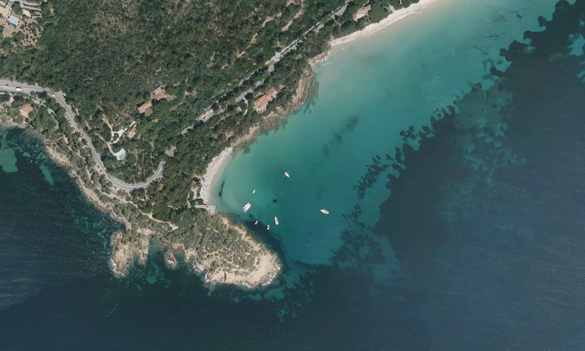 Flyfoto av Anse de Cavalière