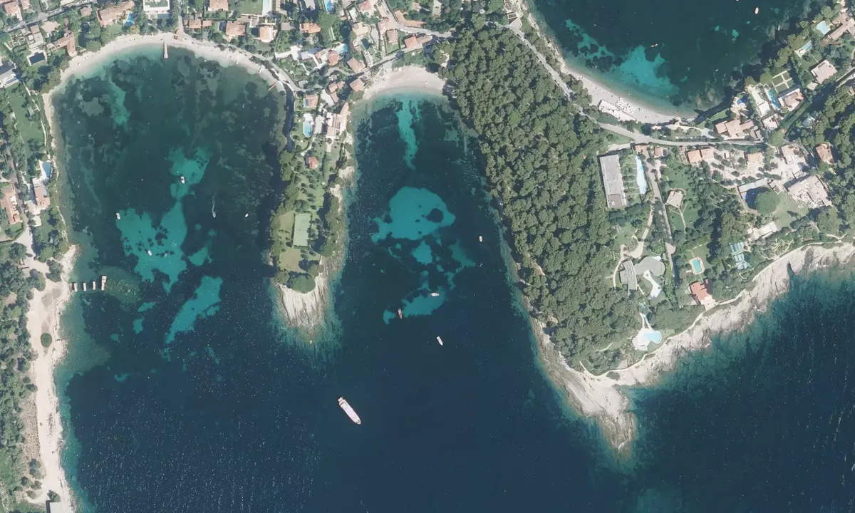 Flyfoto av Anse des Fossettes