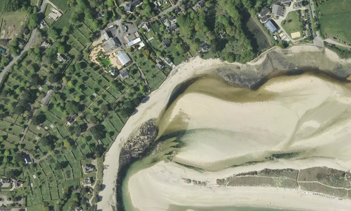 Satelite image of Anse du Groasguen