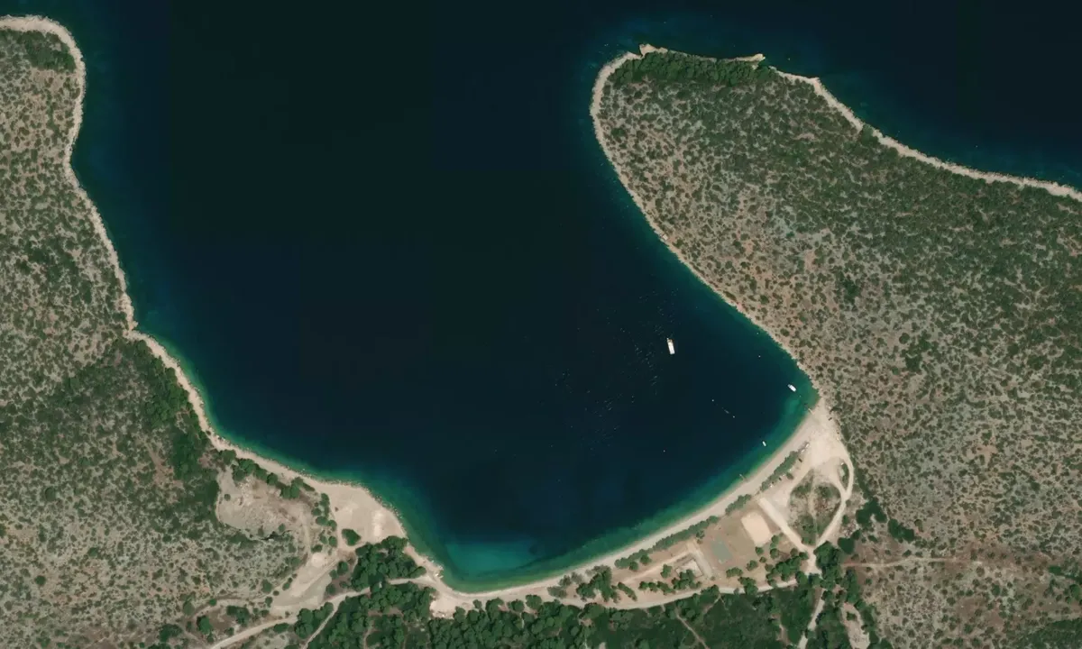 Flyfoto av Apakoukia