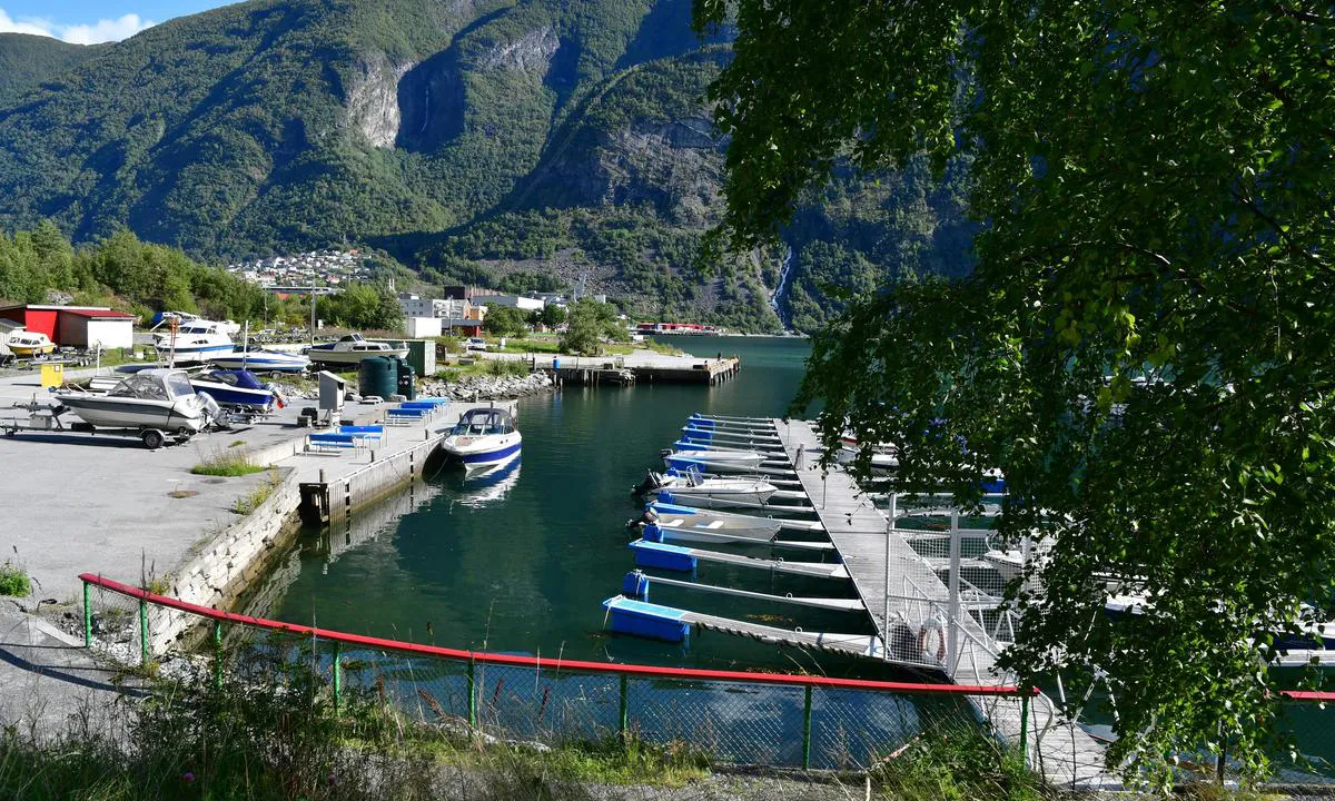 Årdalstangen, Årdal Båtforening  - Sognefjorden