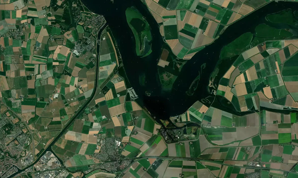 Flyfoto av Arneplaat Marina
