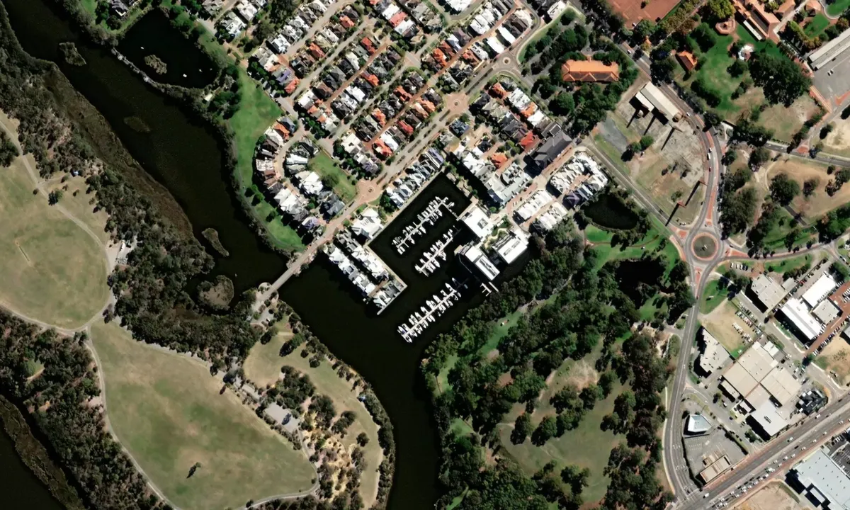 Flyfoto av Ascot Waters Marina
