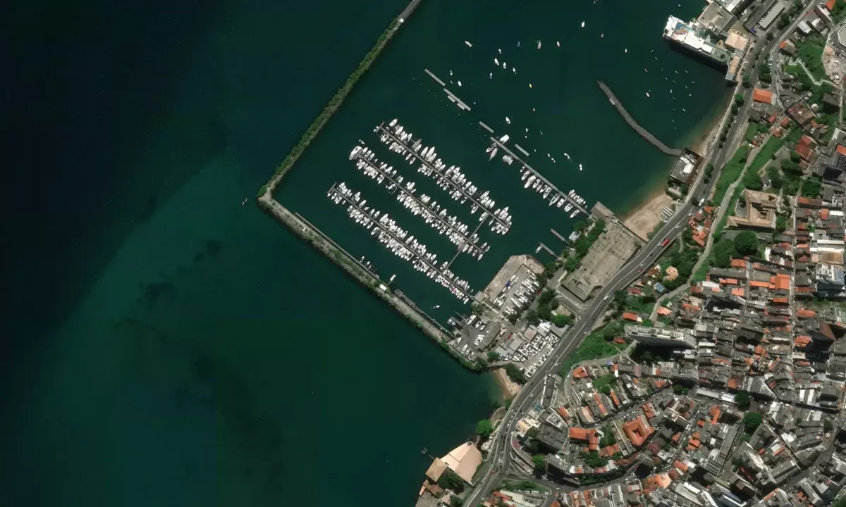 Flyfoto av Bahia Marina