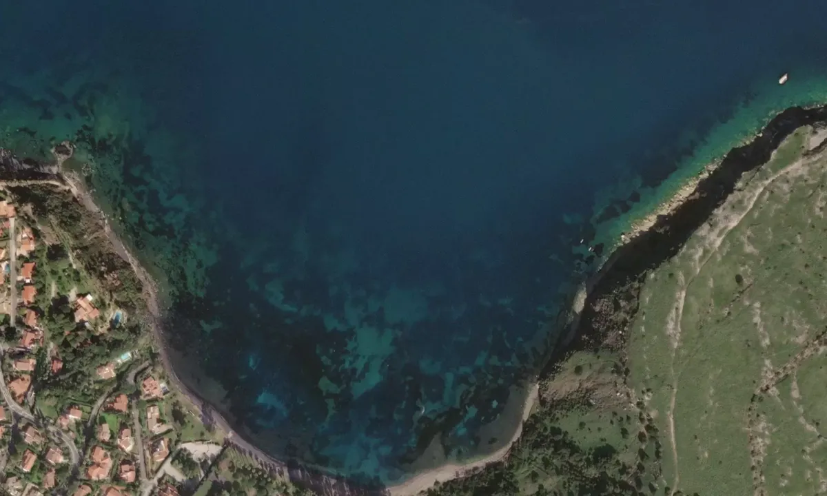 Flyfoto av Baia Arcile