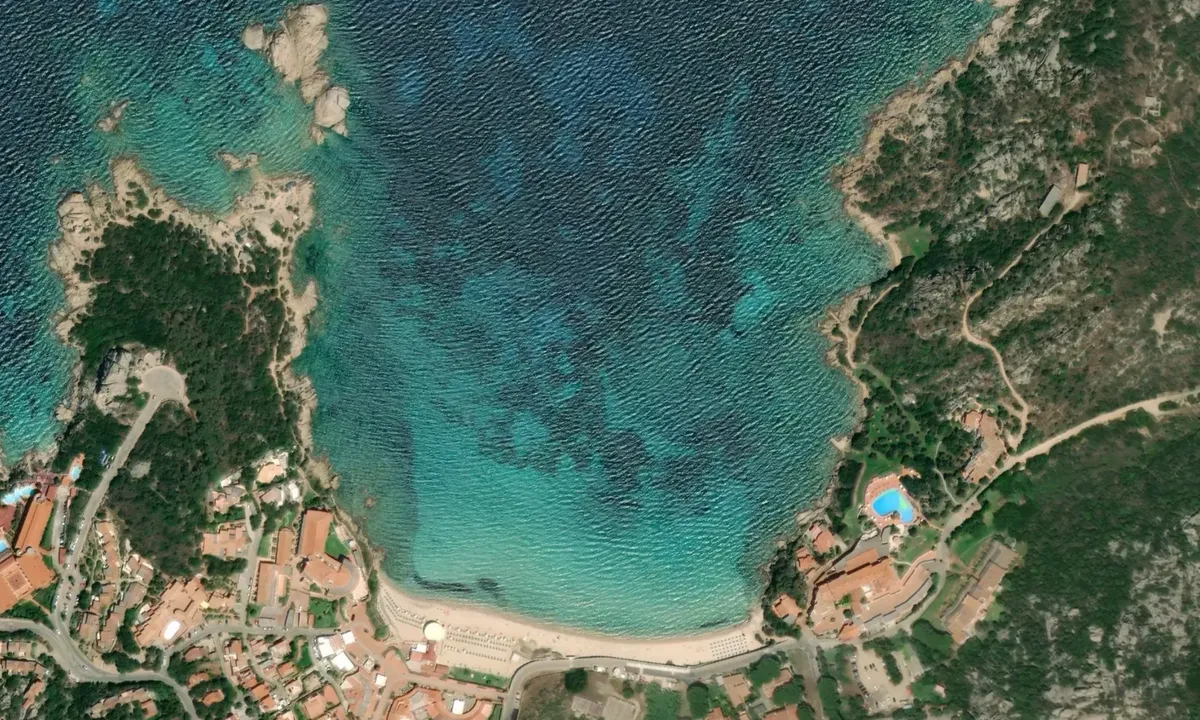 Flyfoto av Baia Sardinia