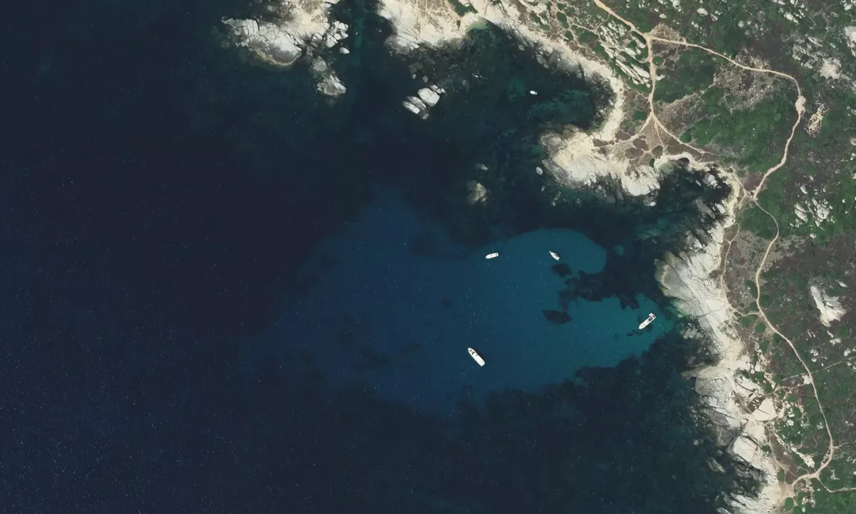 Flyfoto av Baie Algajo north