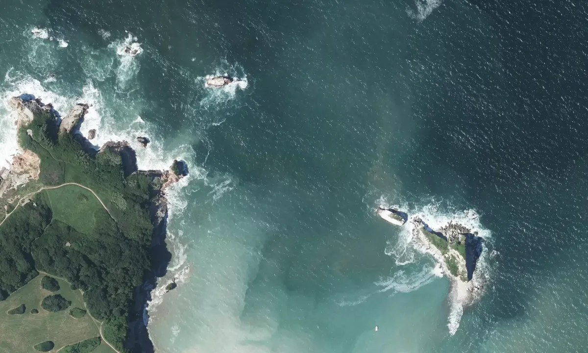 Satelite image of Baie de Loia