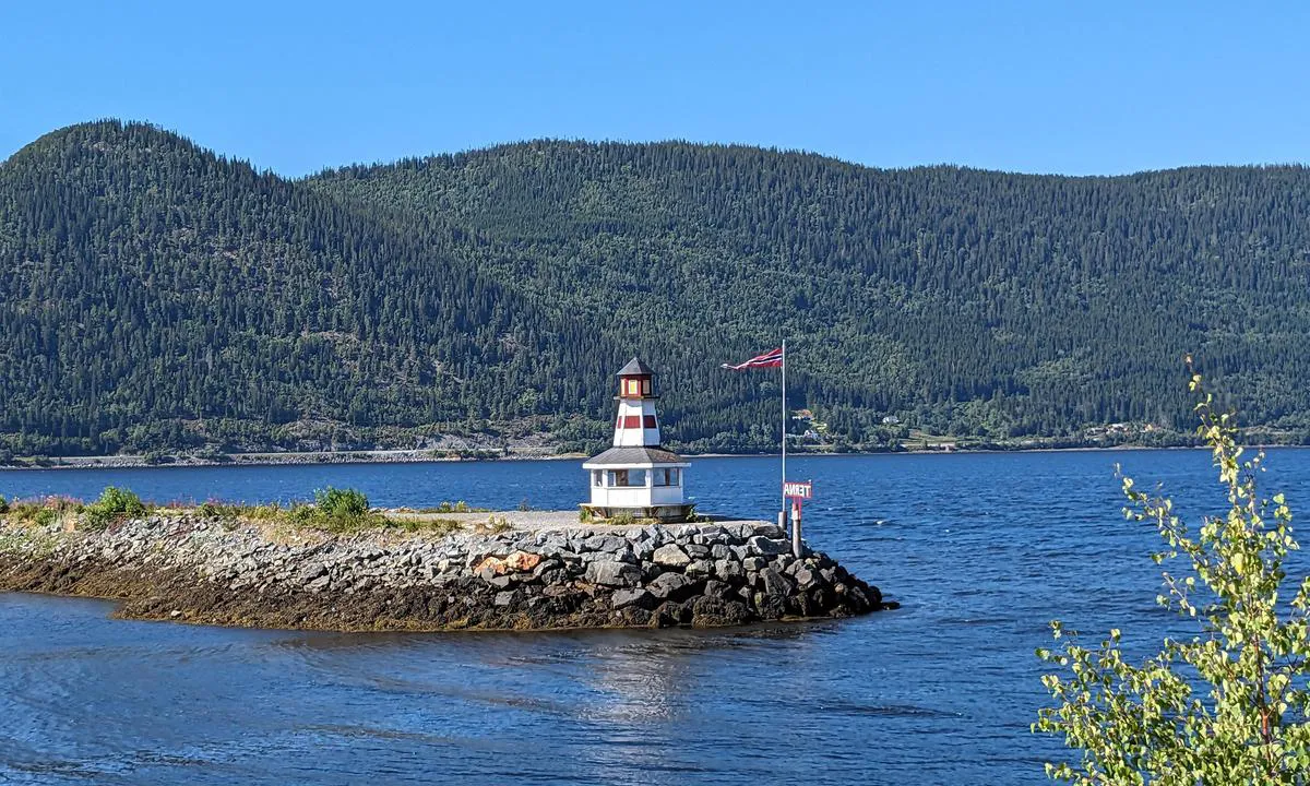 Båtklubben Terna Orkanger: Moloen ved innseilingen.