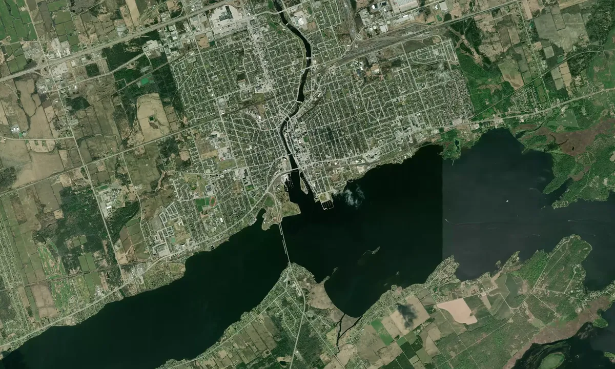 Flyfoto av Bay of Quinte Yacht Club - Belleville