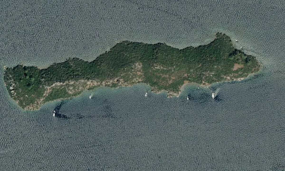Flyfoto av Bedir Adasi South