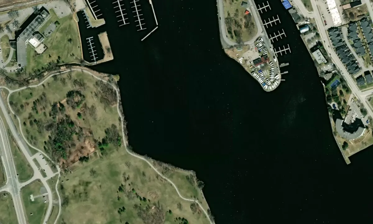 Flyfoto av Belleville Harbour