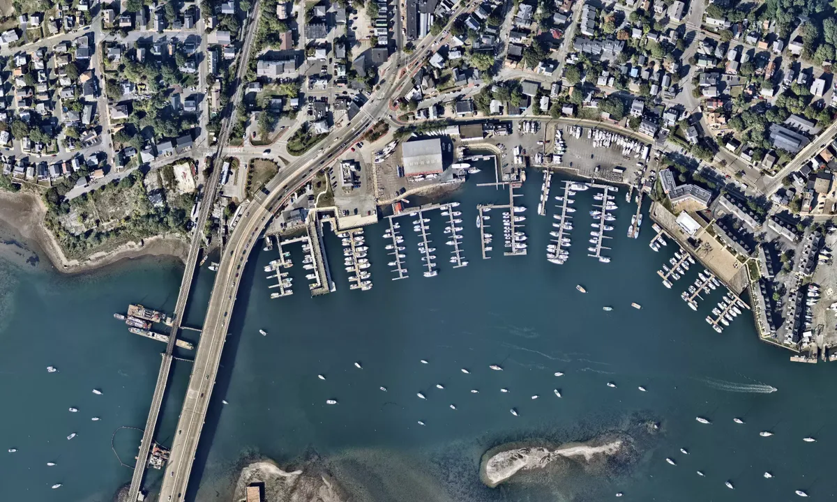 Flyfoto av Beverly Port Marina