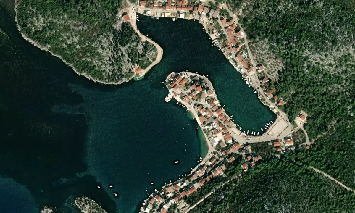 Flyfoto av Blace
