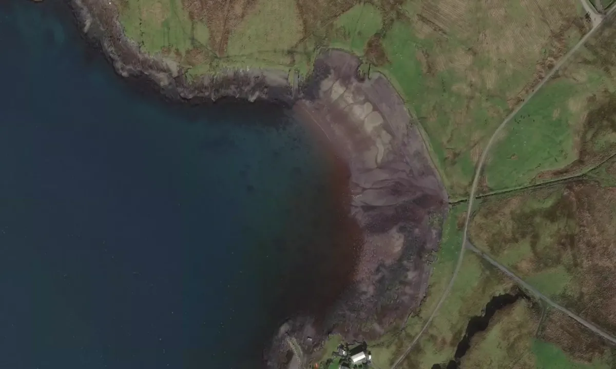 Flyfoto av Black Bay, isle of Luing