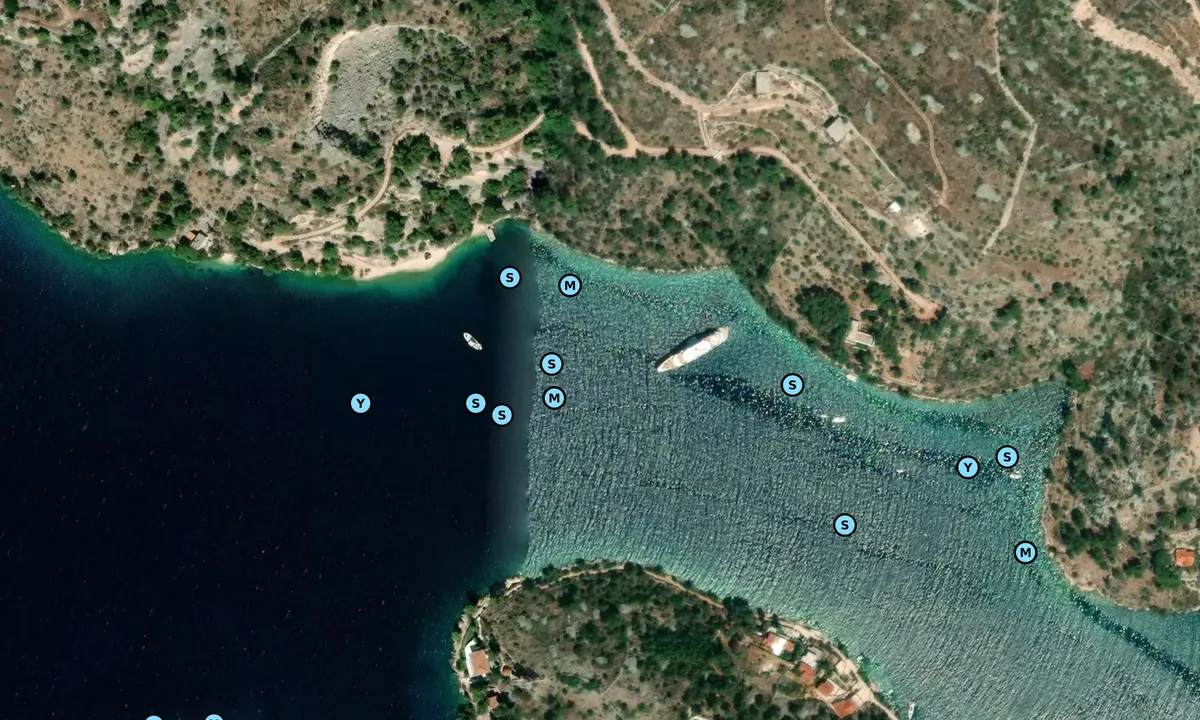 Satelite image of Bobovisce anchorage