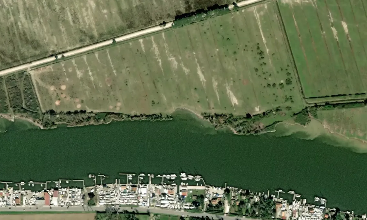 Flyfoto av Bocca D'Arno