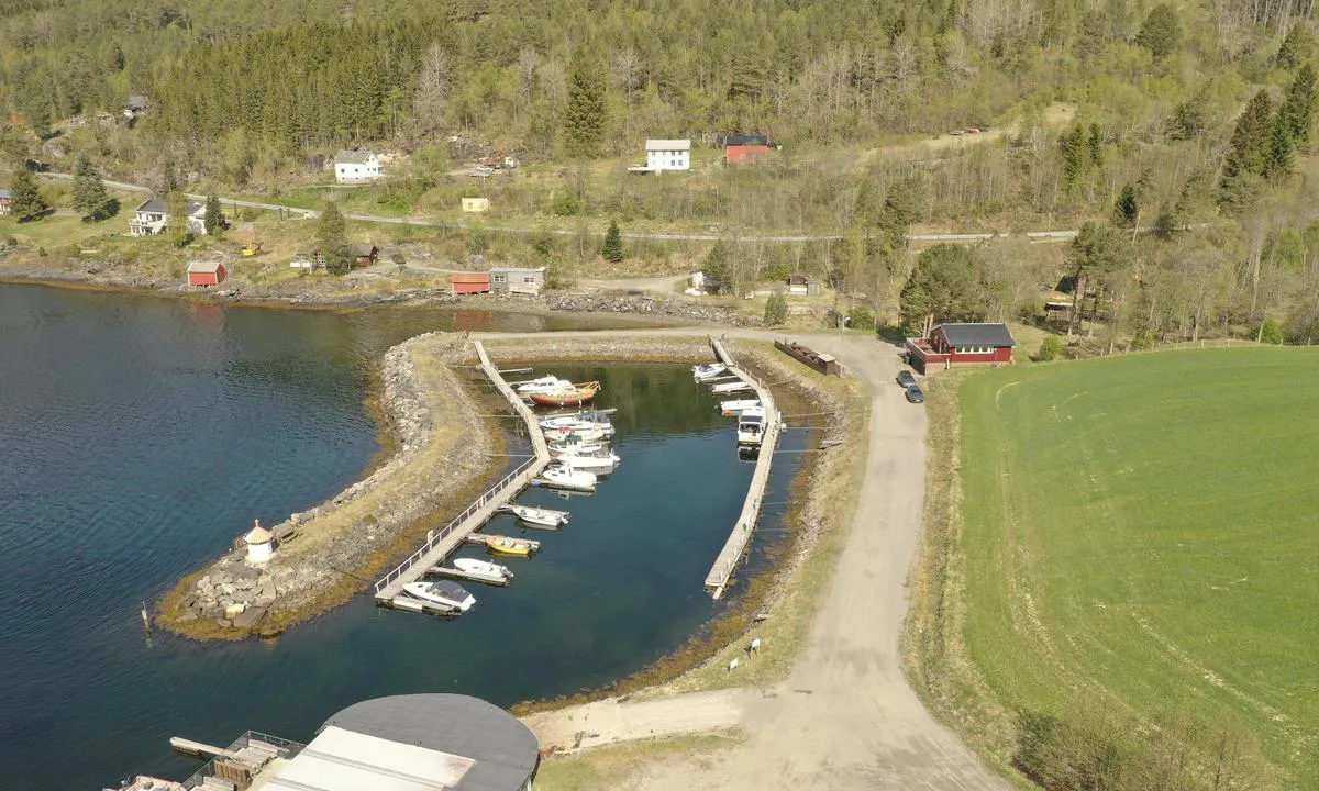 Bøfjorden Småbåthavn: Fra sør