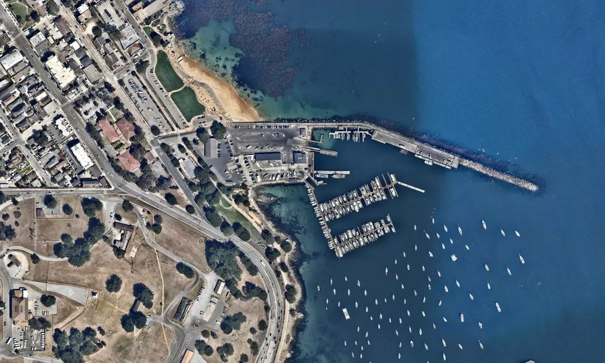 Flyfoto av Breakwater Cove Marina