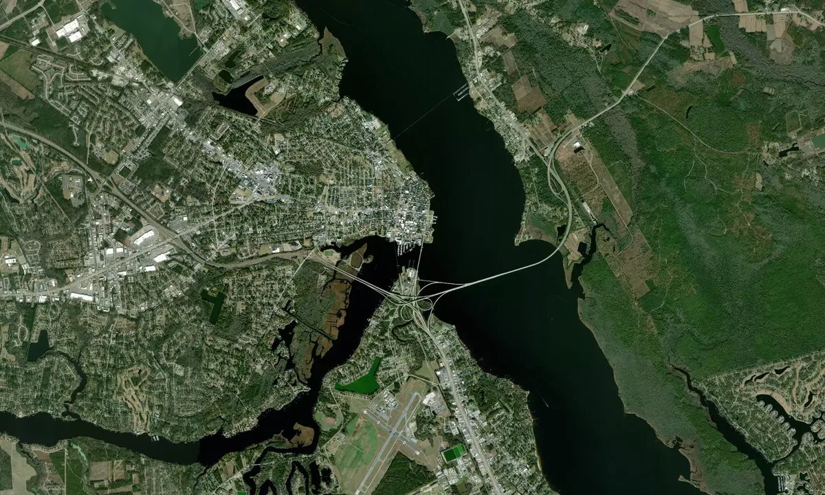 Flyfoto av Bridge Pointe Marina