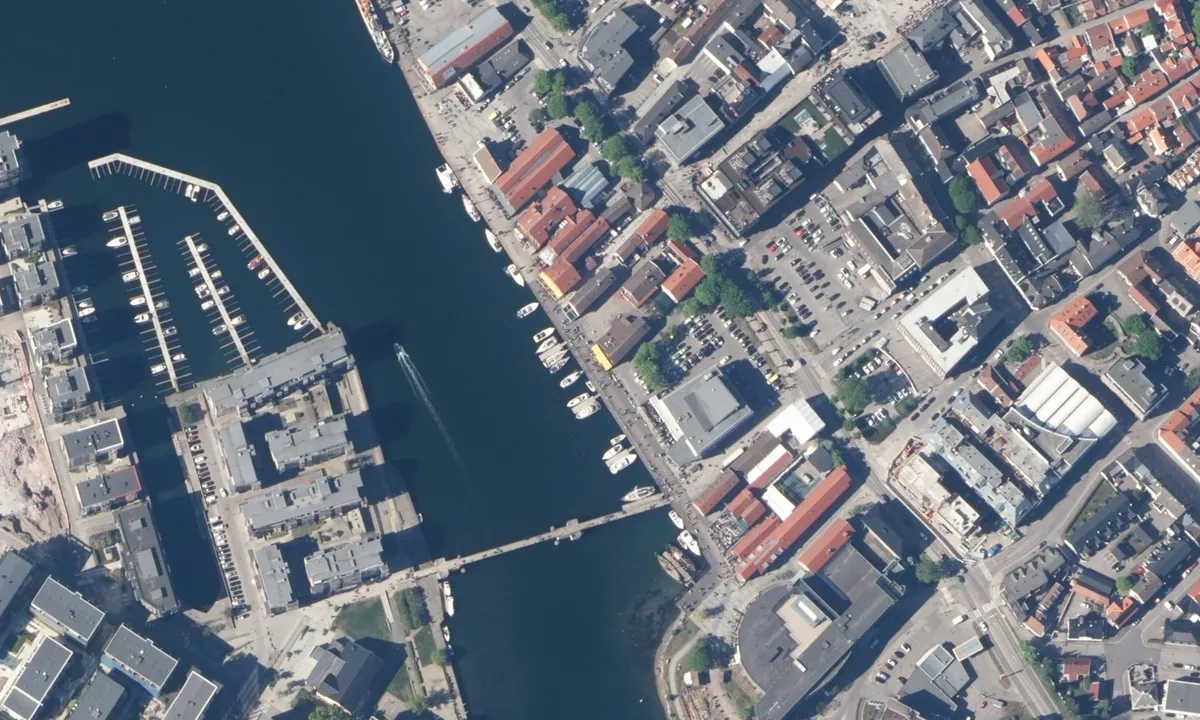 Flyfoto av Brygga i Tønsberg