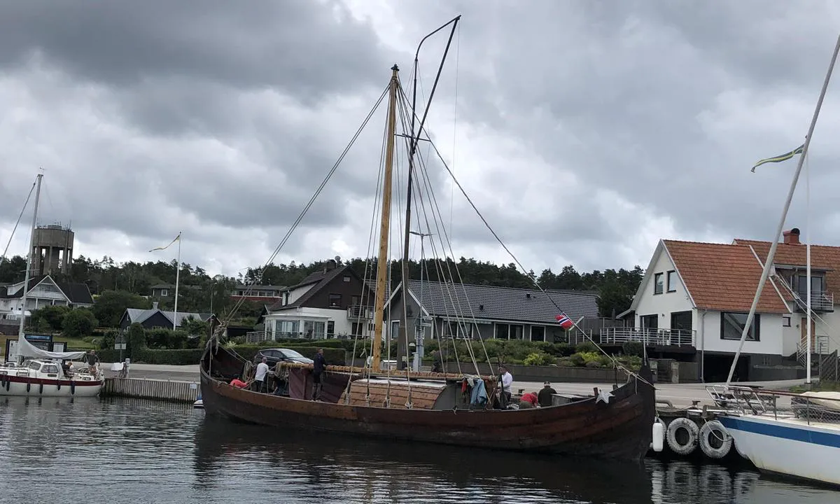 Bua - Hamn: Gjesteplasser helt innerst i havna.