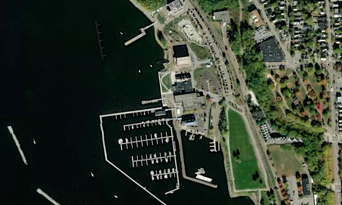 Flyfoto av Burlington Harbor Marina