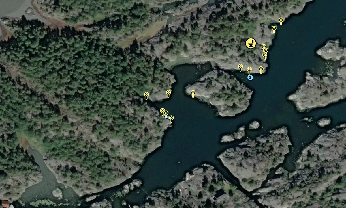 Satelite image of Burøy