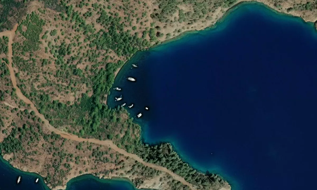 Flyfoto av Büyük Ova Koyu