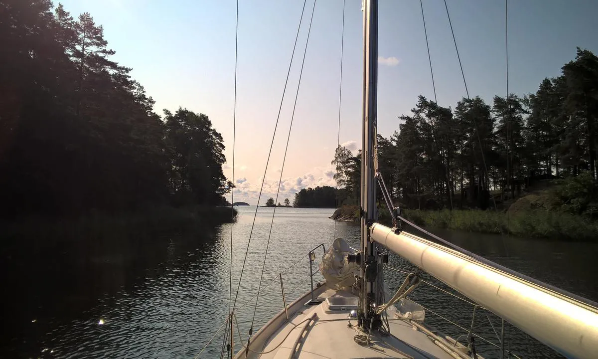 Byön: Enterance to harbour, go slowly, picture is from harbour to archipelago.