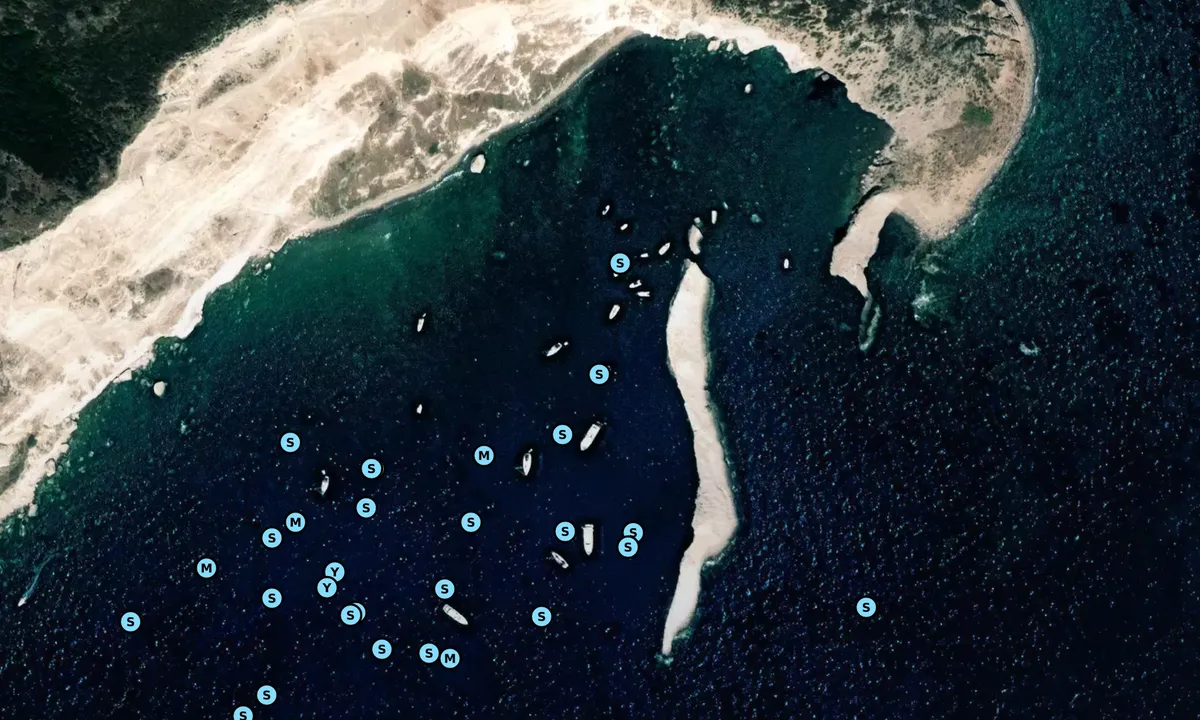 Satelite image of Cala Brigantina - Isola Palmarola