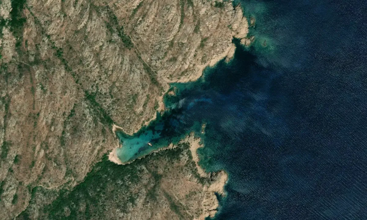 Flyfoto av Cala Brigantino