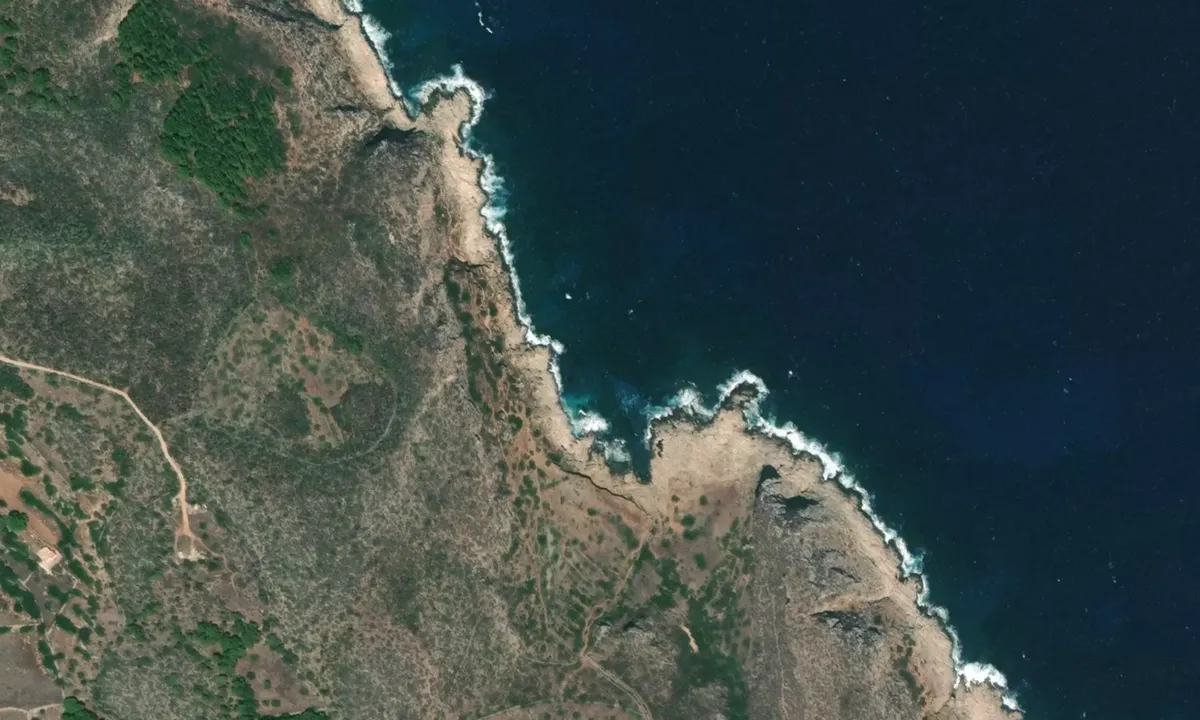 Flyfoto av Cala Calcara