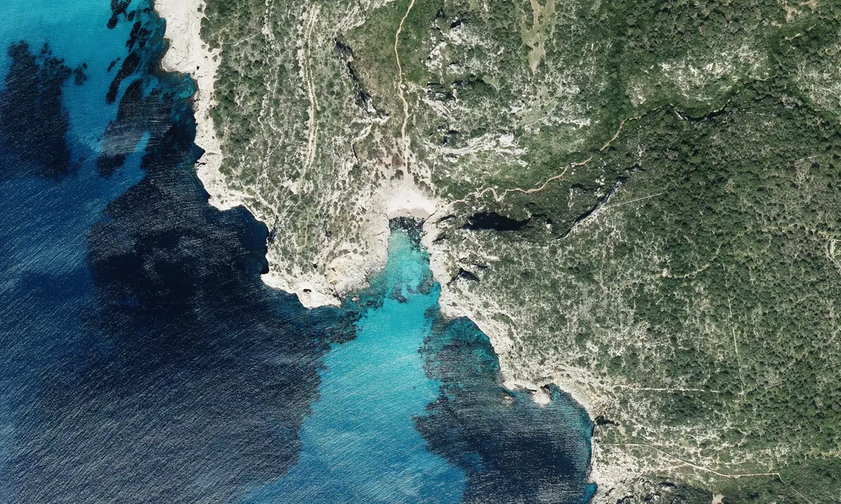 Flyfoto av Cala de Llucalari
