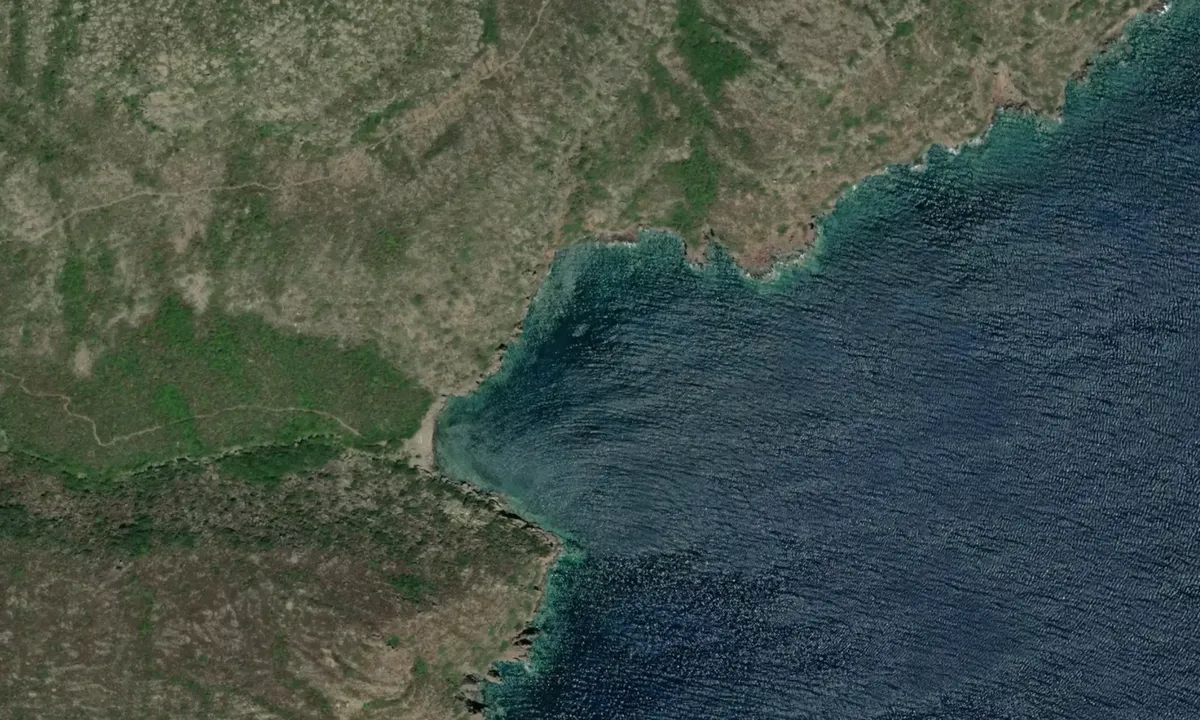 Flyfoto av Cala della Carbicina