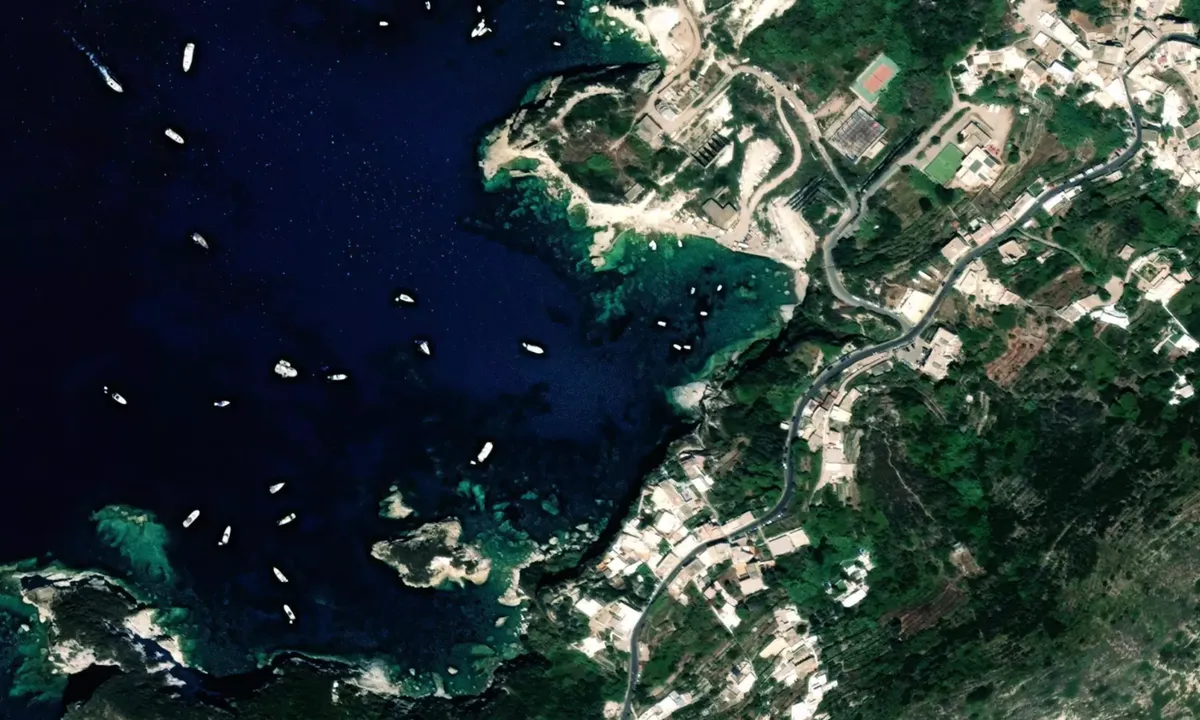 Flyfoto av Cala Dell’Acqua
